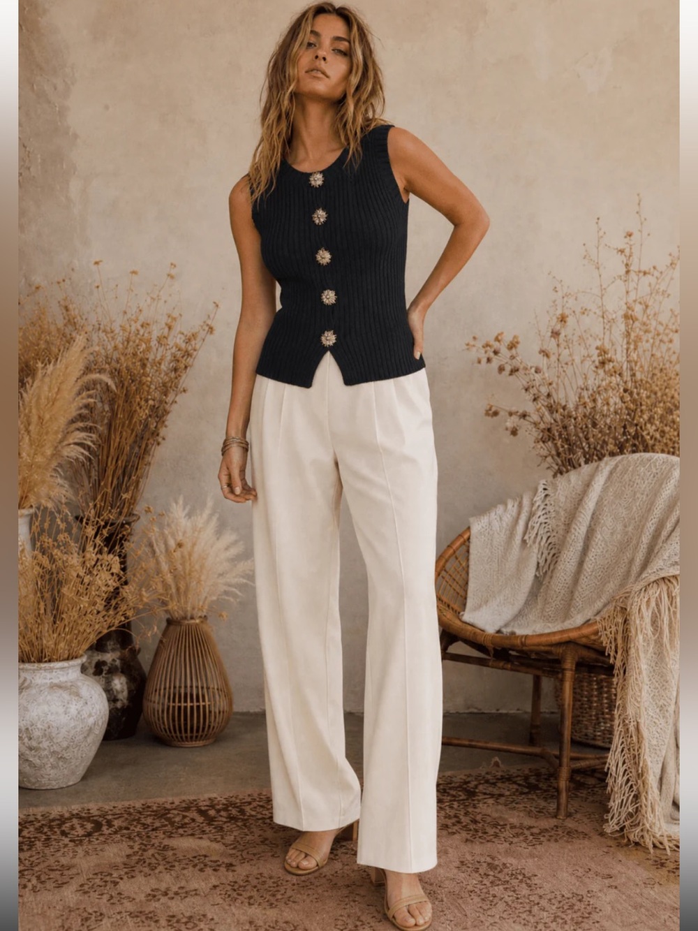 554. Sleeveless Black Ribbed Button-Front Top